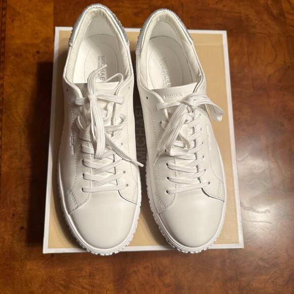 Michael Kors Grove Lace Up Women's White Sneakers with Rhinestones NIB Size 10 - Picture 1 of 7